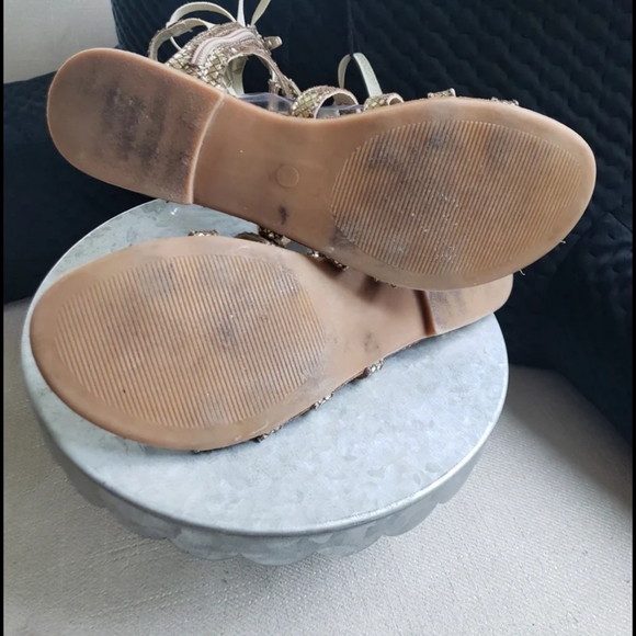 Stylish Tan and Gold Women's Sandals - Picture 5 of 7